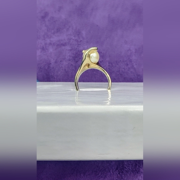 14k stamped Gold ring with cultured Akoya Pearl. Size 3.75 - Picture 3 of 7